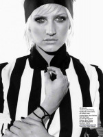 photo 4 in Ashlee Simpson gallery [id48389] 0000-00-00