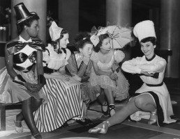Audrey Hepburn photo #