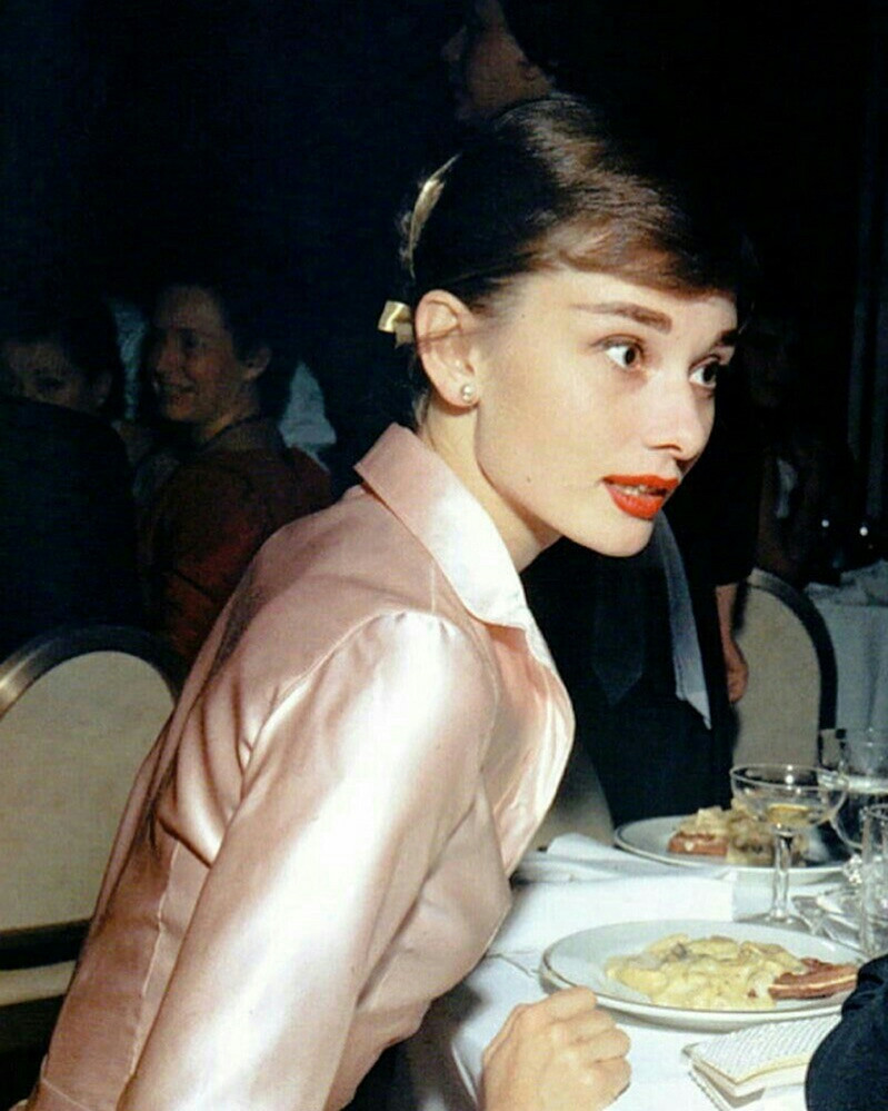 Audrey Hepburn: pic #1157124
