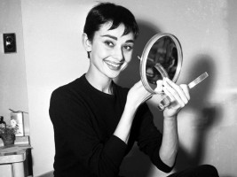 Audrey Hepburn photo #
