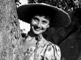 Audrey Hepburn photo #