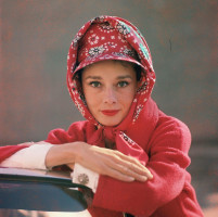 Audrey Hepburn photo #