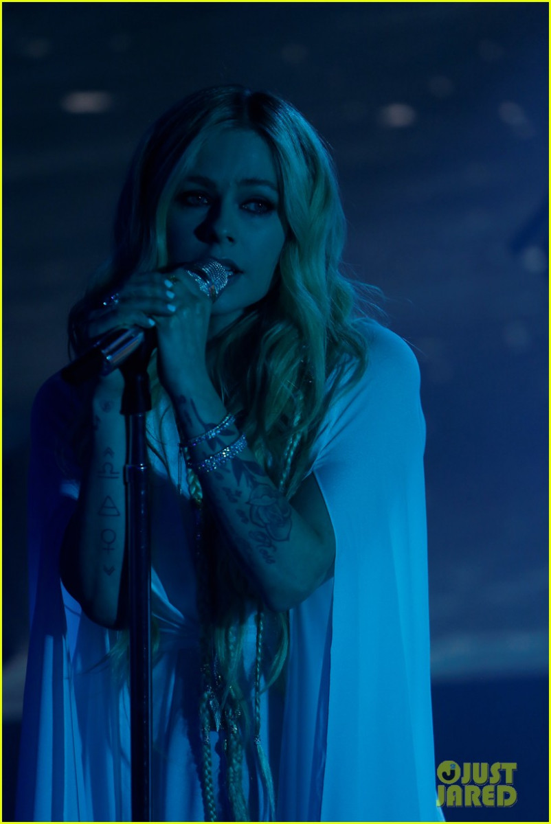 Avril Lavigne: pic #1070708