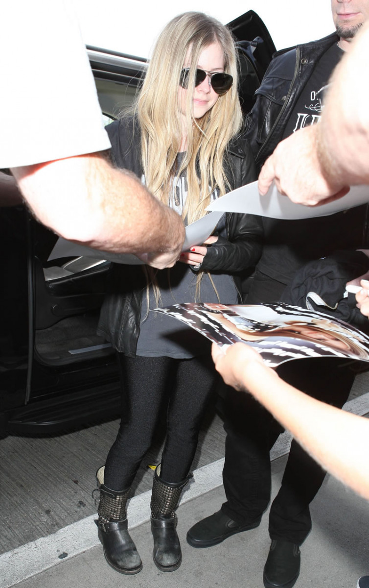 Avril Lavigne: pic #604240