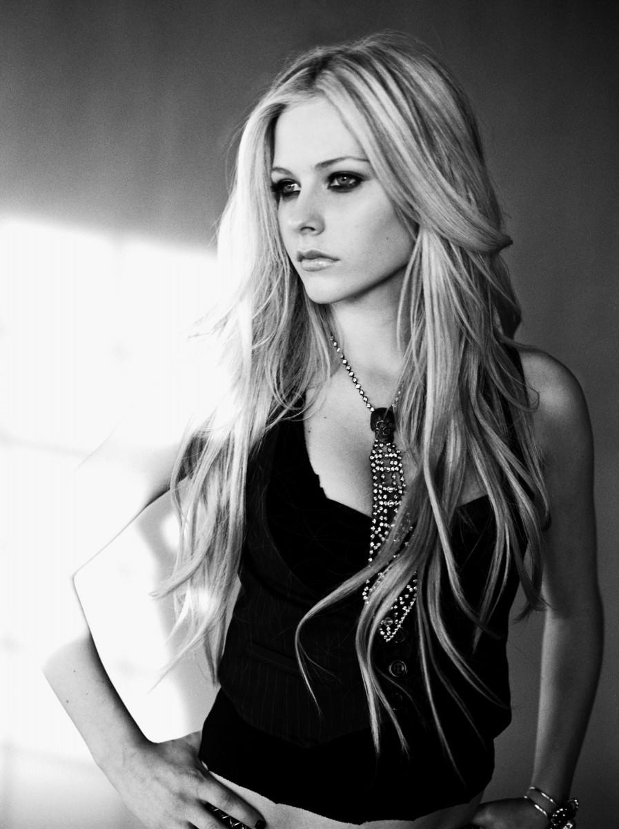 Avril Lavigne: pic #140996