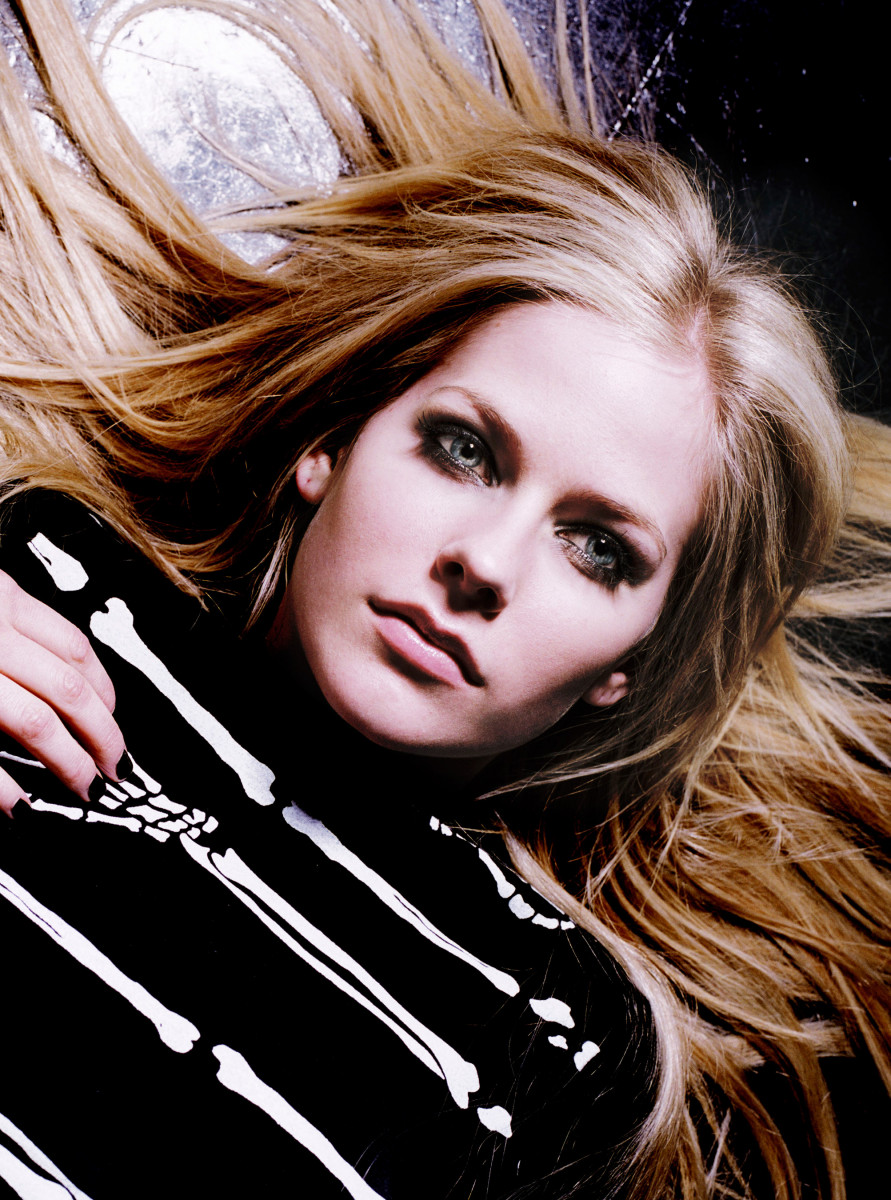 Avril Lavigne: pic #140993