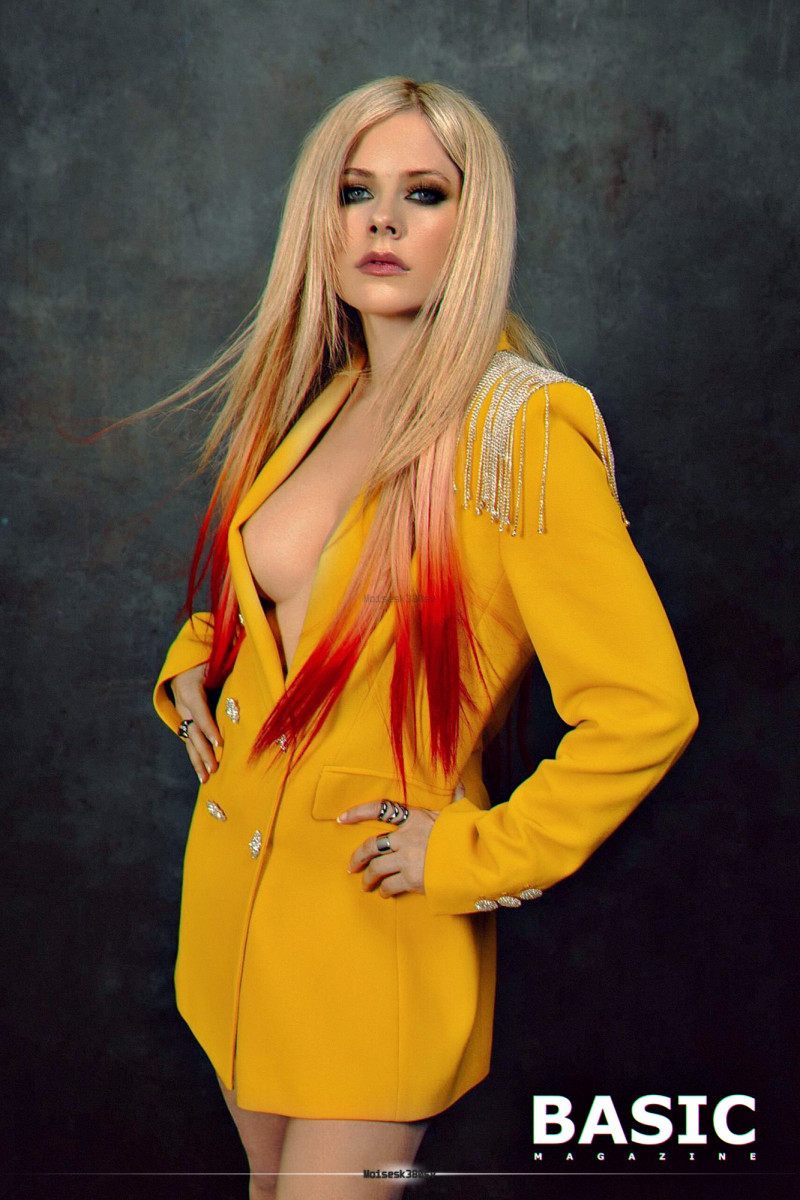 Avril Lavigne: pic #1302176