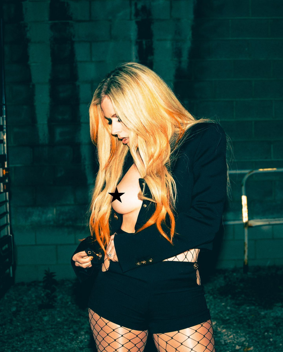 Avril Lavigne: pic #1311016