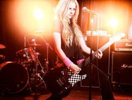photo 23 in Avril Lavigne gallery [id641945] 2013-10-24