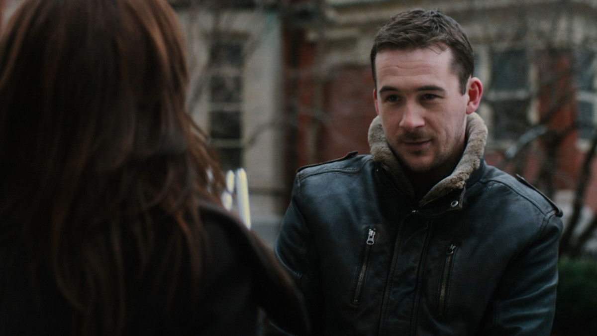 Barry Sloane : pic #856718