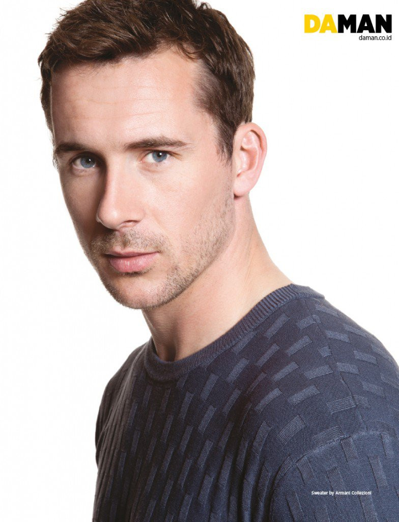 Barry Sloane : pic #860202