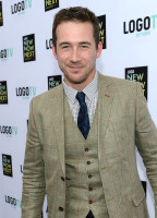 Barry Sloane  pic #845615