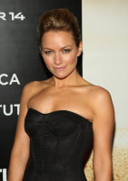 Becki Newton photo #