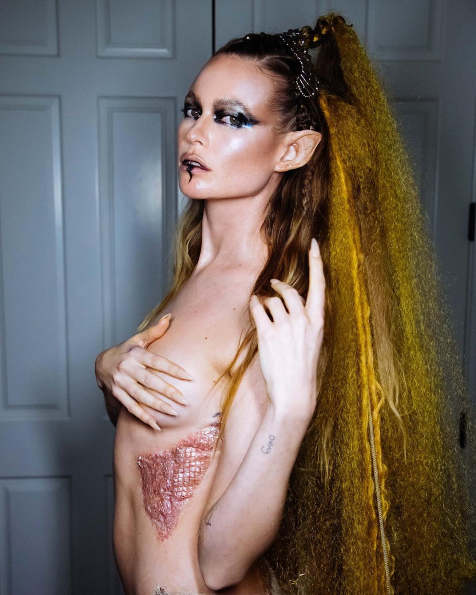Behati Prinsloo: pic #1259091