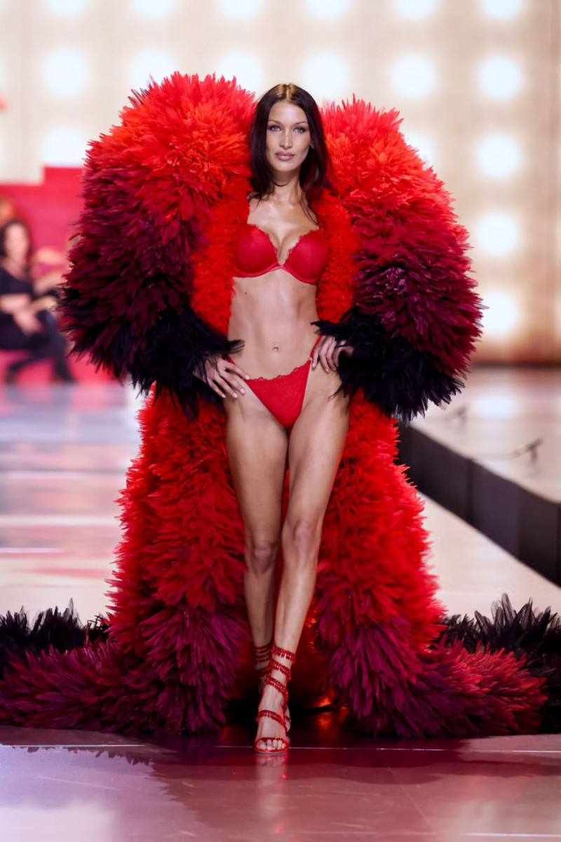 Bella Hadid: pic #1361841