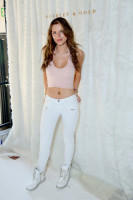 Bella Thorne photo #