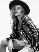 Bella Thorne photo #