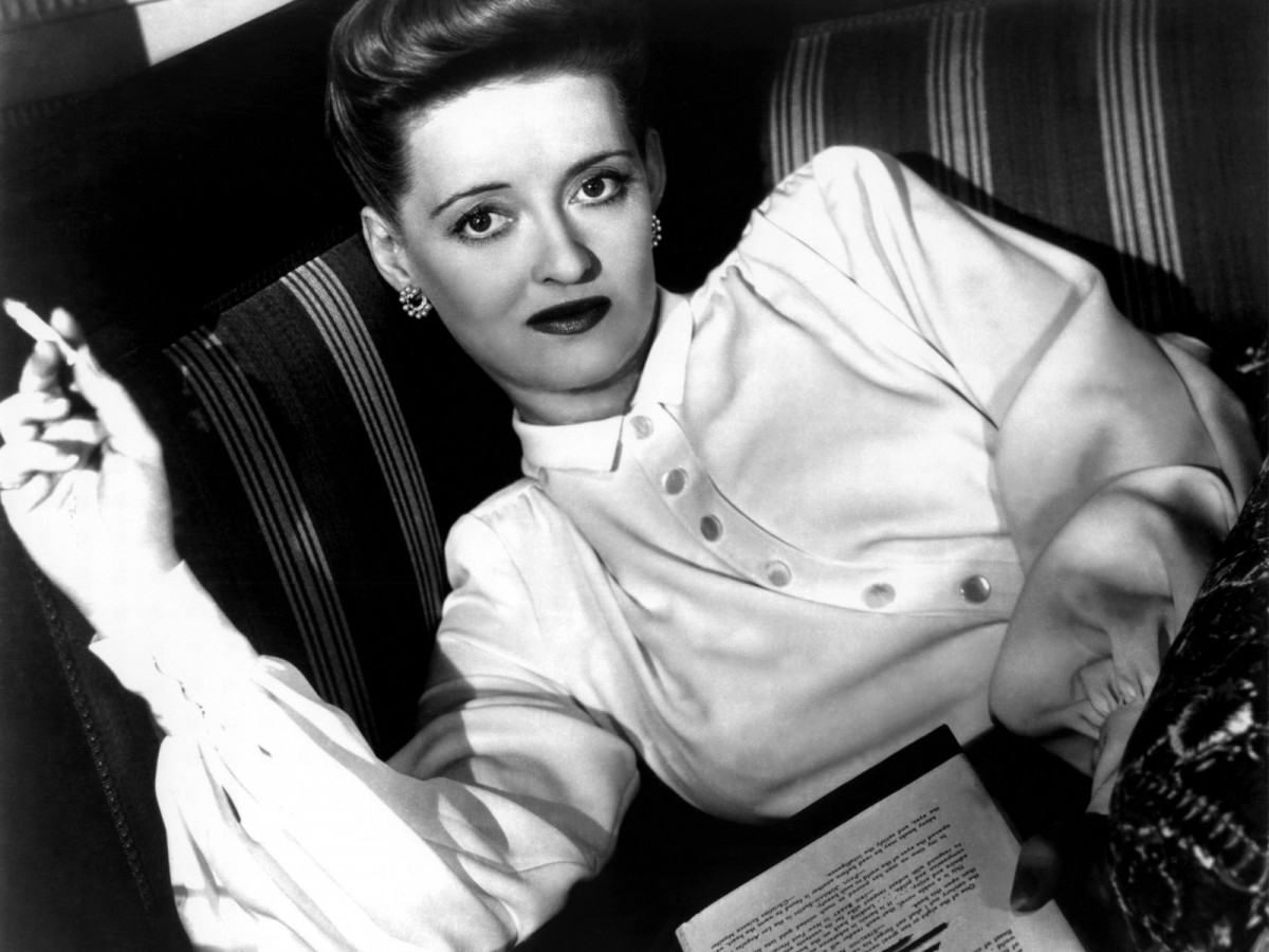 Bette Davis: pic #240861