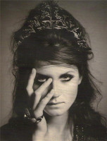 Bonnie Wright photo #