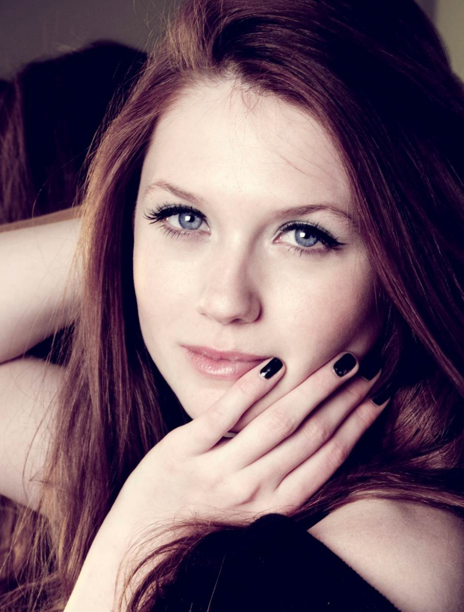 Bonnie Wright: pic #390891