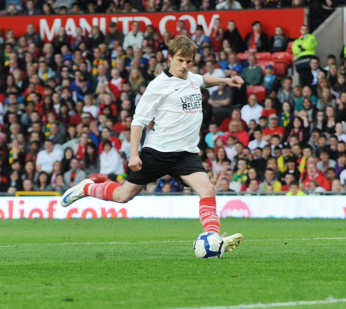 Bradley James: pic #607177