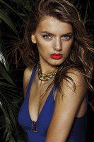 Bregje Heinen photo #