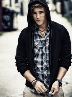 Brenton Thwaites pic #566662