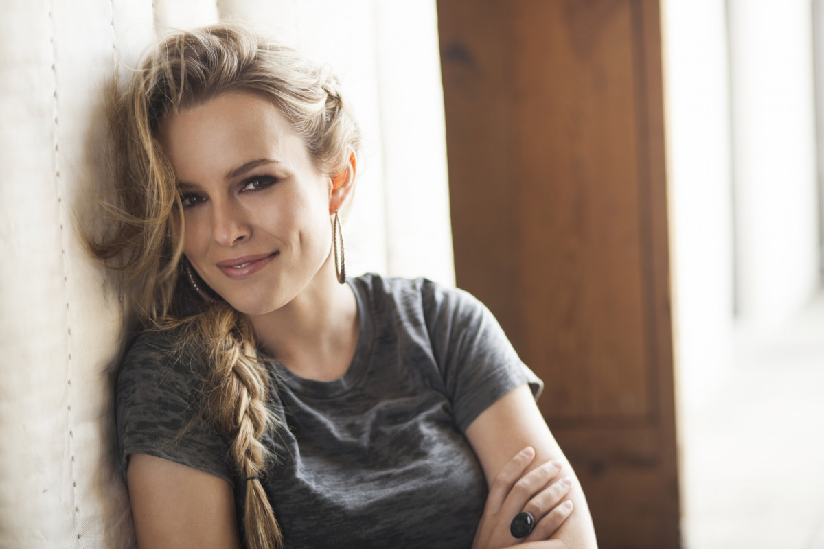 Bridgit Mendler: pic #599153