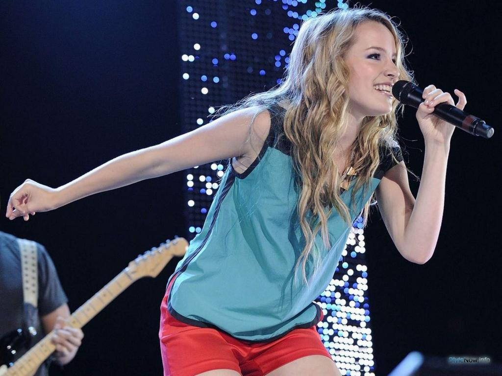 Bridgit Mendler: pic #599138