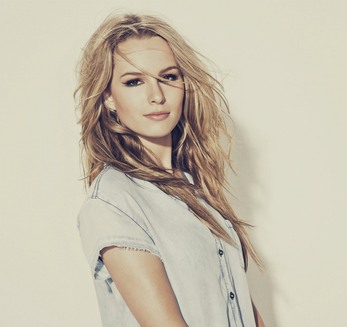 Bridgit Mendler: pic #666357