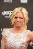 Brittany Snow photo #