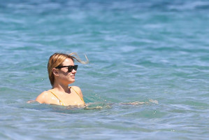 Camille Rowe photo #