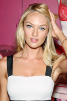 Candice Swanepoel photo #