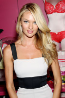 Candice Swanepoel photo #