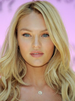 Candice Swanepoel photo #