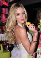 Candice Swanepoel photo #