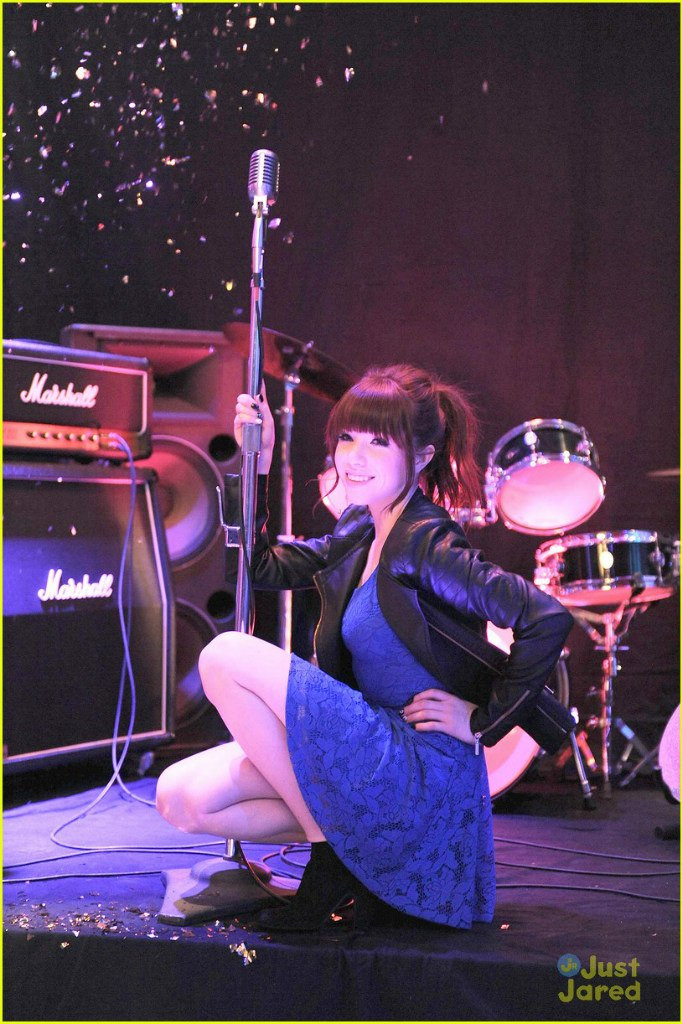 Carly Rae Jepsen: pic #696980