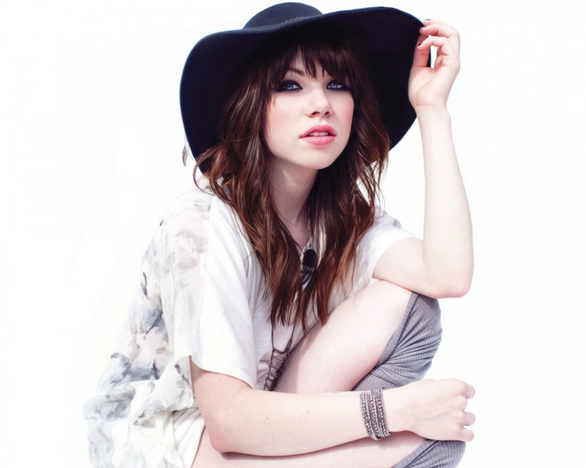 Carly Rae Jepsen: pic #594997