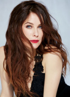 Caroline Dhavernas photo #