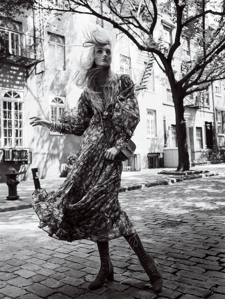 Caroline Trentini: pic #944870