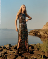 Caroline Trentini photo #