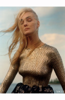 Caroline Trentini photo #