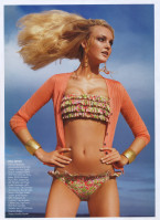 Caroline Trentini photo #