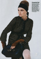 Caroline Trentini photo #