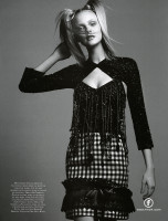 Caroline Trentini photo #