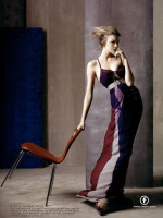 Caroline Trentini photo #