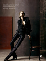Caroline Trentini photo #