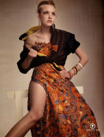 Caroline Trentini photo #