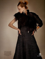 Caroline Trentini photo #