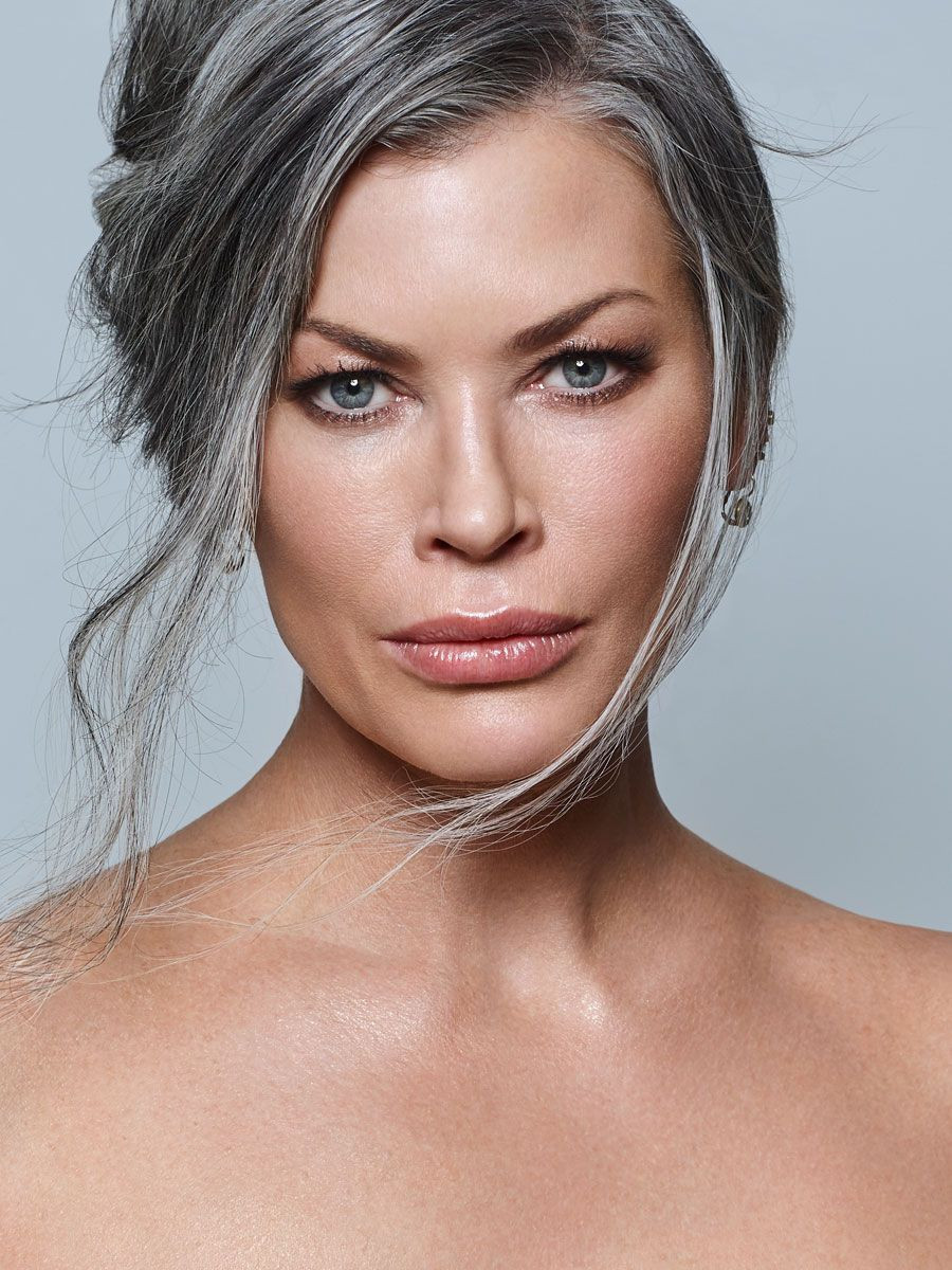 Carre Otis: pic #1324676